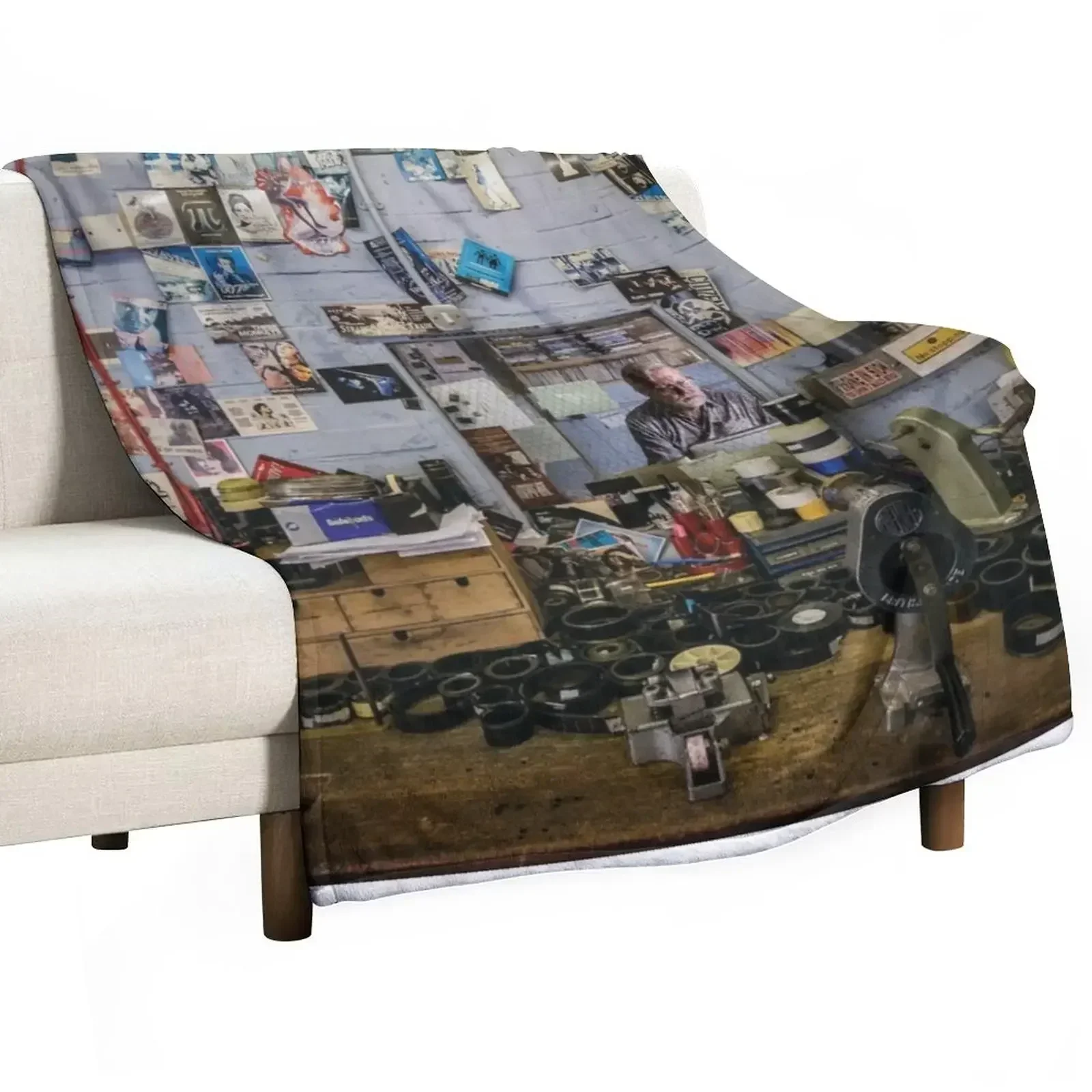 Home Cinema Couch - New Rio Cinema projection booth Throw